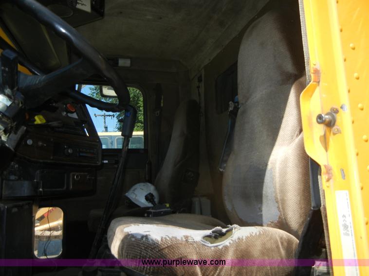 image for item A3042 1989 Freightliner FLD120 dump truck