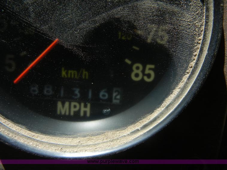 image for item A3042 1989 Freightliner FLD120 dump truck