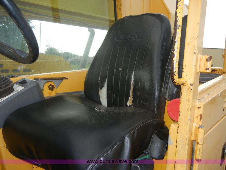 image for item A3068 Gehl DL8H 44 Dynalift telehandler