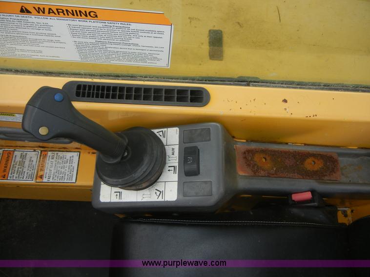 image for item A3068 Gehl DL8H 44 Dynalift telehandler