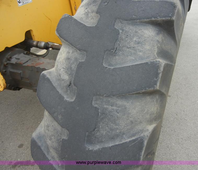 image for item A3068 Gehl DL8H 44 Dynalift telehandler