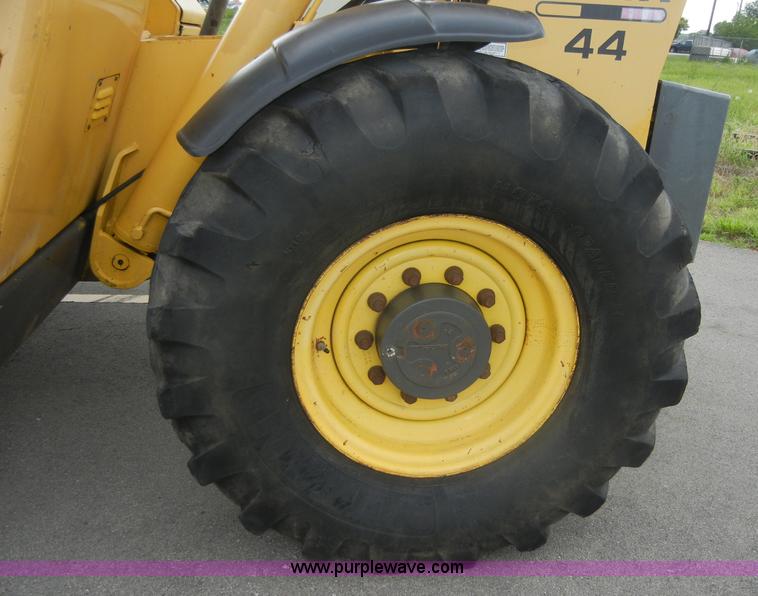image for item A3068 Gehl DL8H 44 Dynalift telehandler