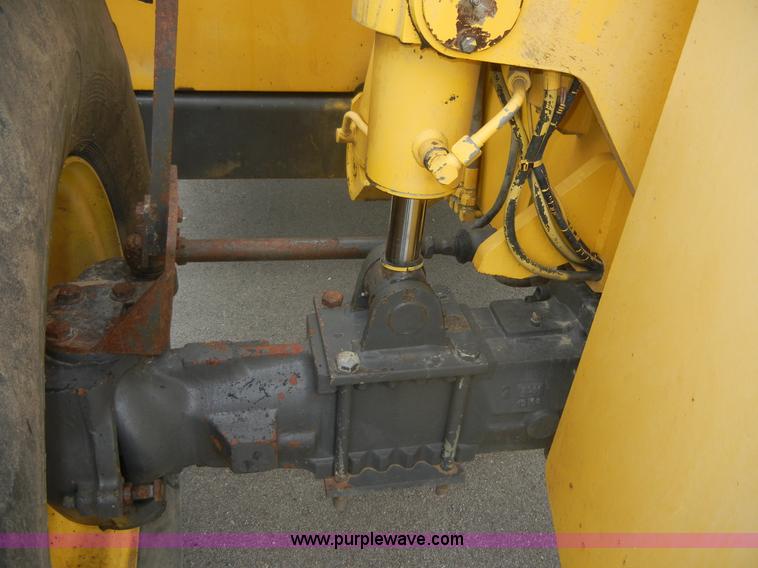 image for item A3068 Gehl DL8H 44 Dynalift telehandler