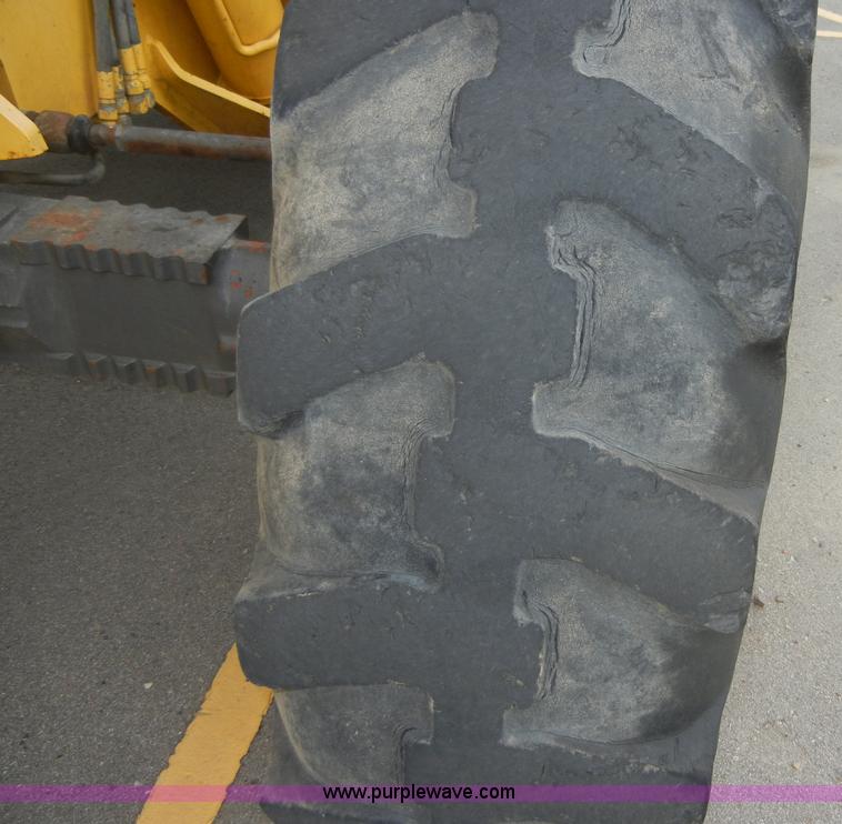 image for item A3068 Gehl DL8H 44 Dynalift telehandler