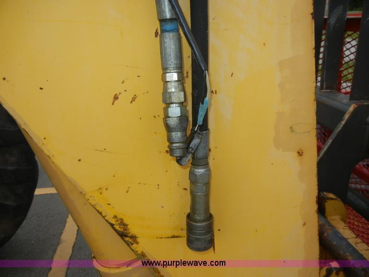 image for item A3068 Gehl DL8H 44 Dynalift telehandler