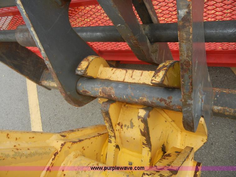 image for item A3068 Gehl DL8H 44 Dynalift telehandler