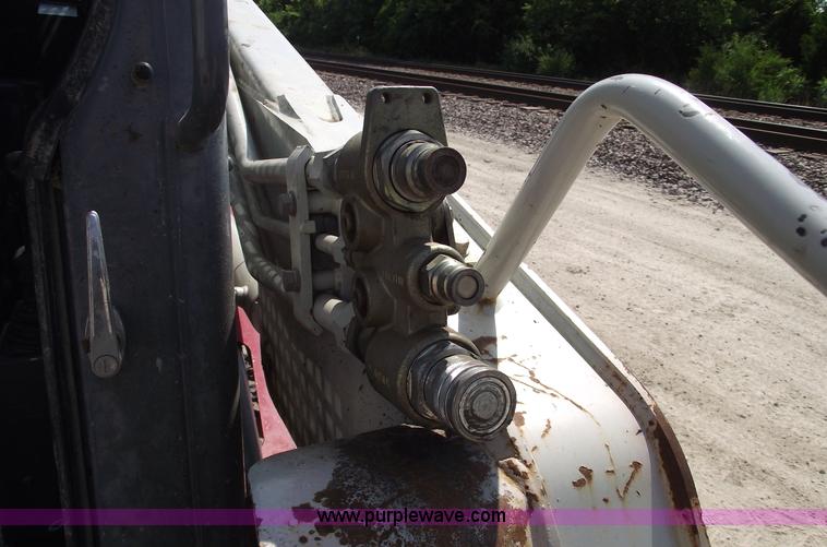 image for item A4159 2005 Takeuchi TL150 skid steer