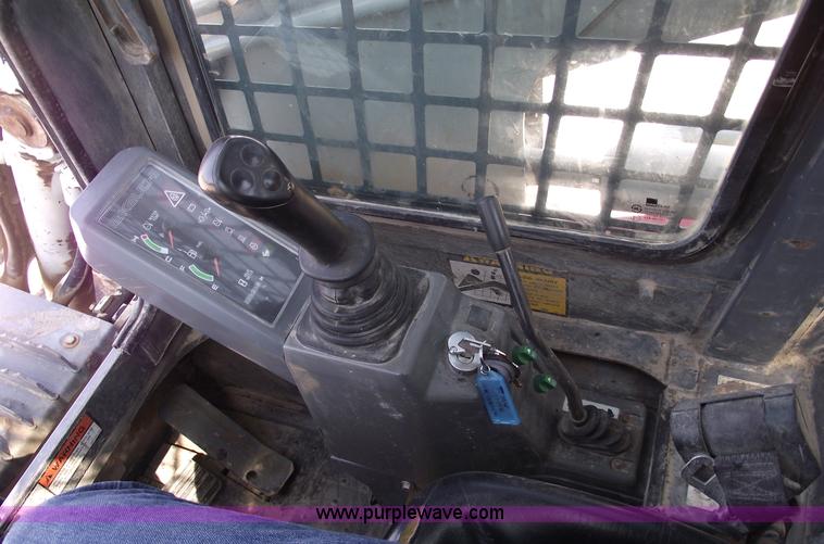 image for item A4159 2005 Takeuchi TL150 skid steer