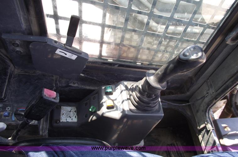 image for item A4159 2005 Takeuchi TL150 skid steer