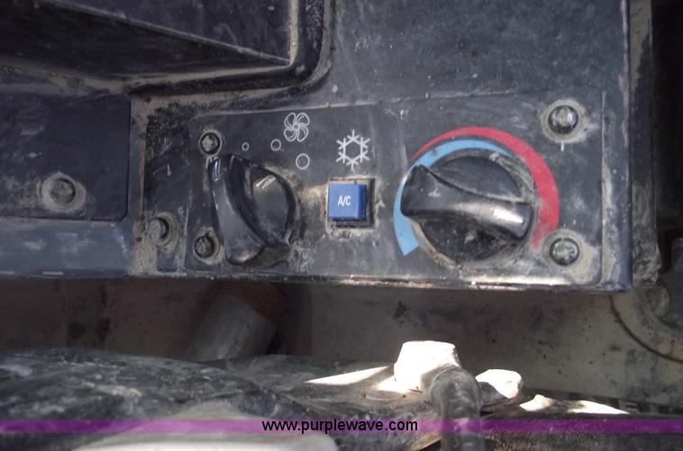 image for item A4159 2005 Takeuchi TL150 skid steer