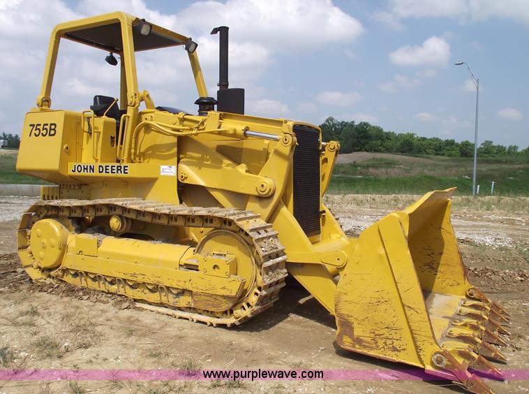 image for item A4186 1989 John Deere 755B track loader