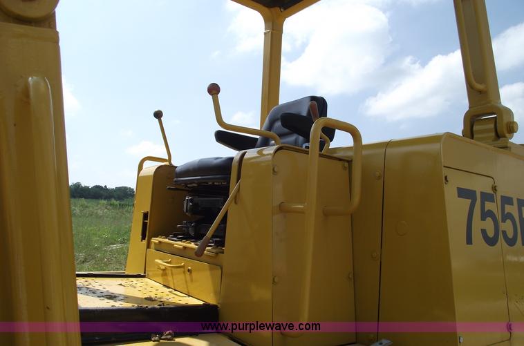image for item A4186 1989 John Deere 755B track loader