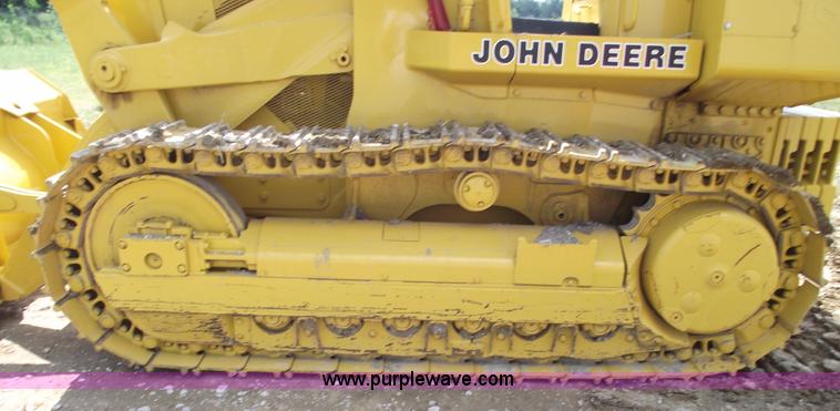 image for item A4186 1989 John Deere 755B track loader