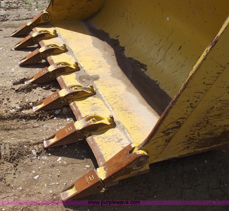 image for item A4186 1989 John Deere 755B track loader