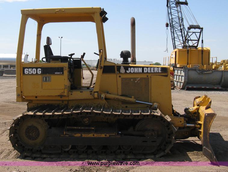 image for item A4260 1998 John Deere 650G series IV dozer