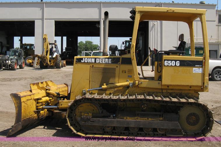 image for item A4260 1998 John Deere 650G series IV dozer