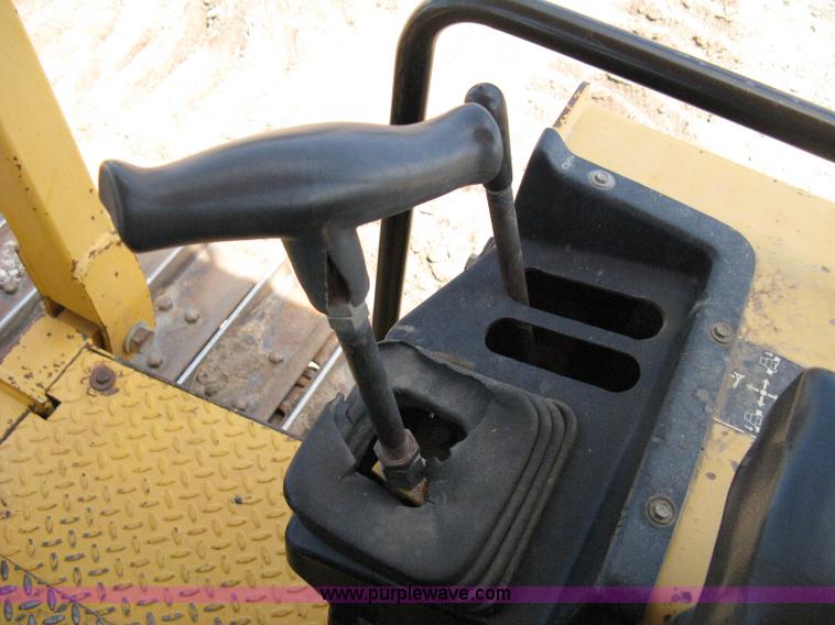 image for item A4260 1998 John Deere 650G series IV dozer