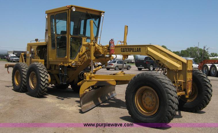 image for item A4262 1990 Caterpillar 140G motor grader