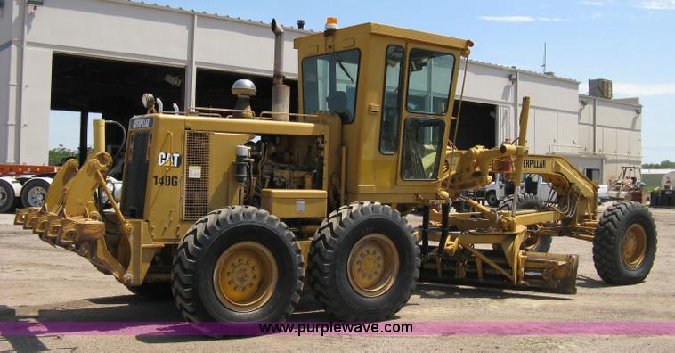 image for item A4262 1990 Caterpillar 140G motor grader