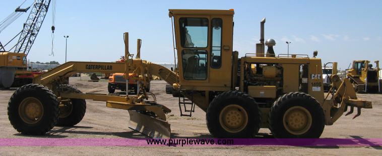 image for item A4262 1990 Caterpillar 140G motor grader