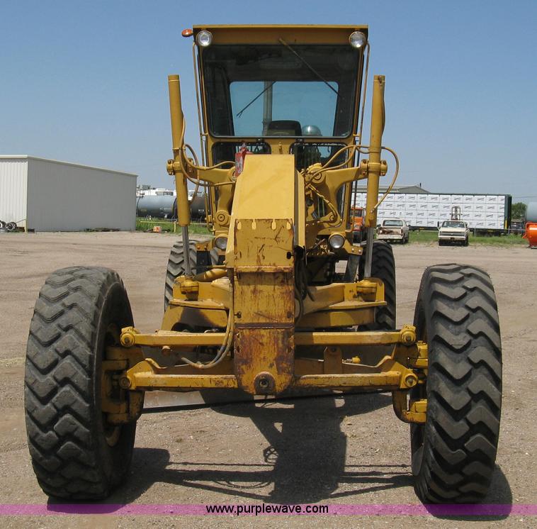 image for item A4262 1990 Caterpillar 140G motor grader