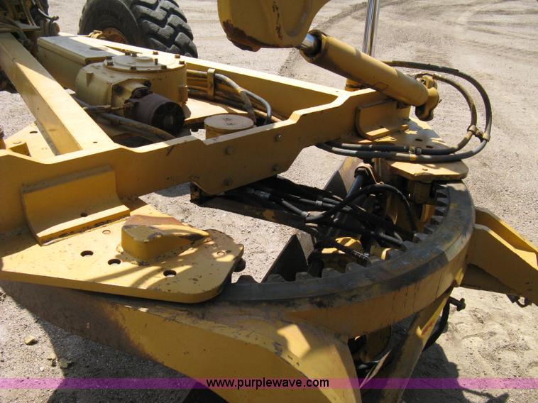 image for item A4262 1990 Caterpillar 140G motor grader