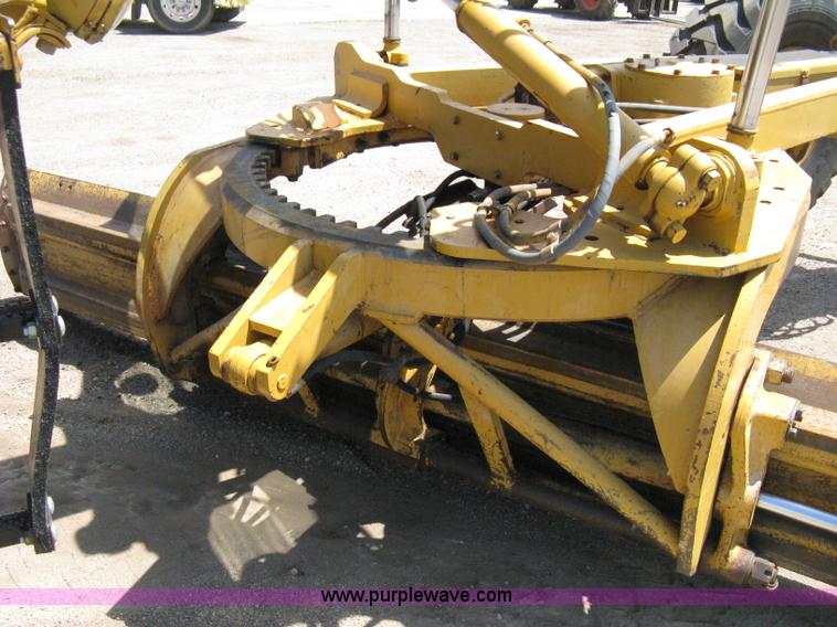 image for item A4262 1990 Caterpillar 140G motor grader