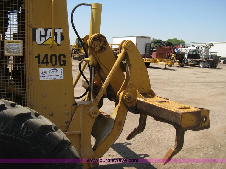 image for item A4262 1990 Caterpillar 140G motor grader