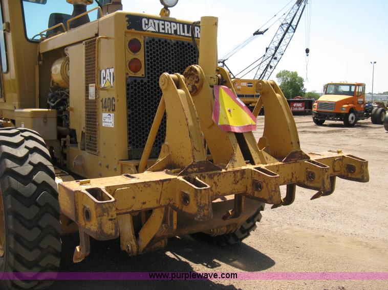 image for item A4262 1990 Caterpillar 140G motor grader