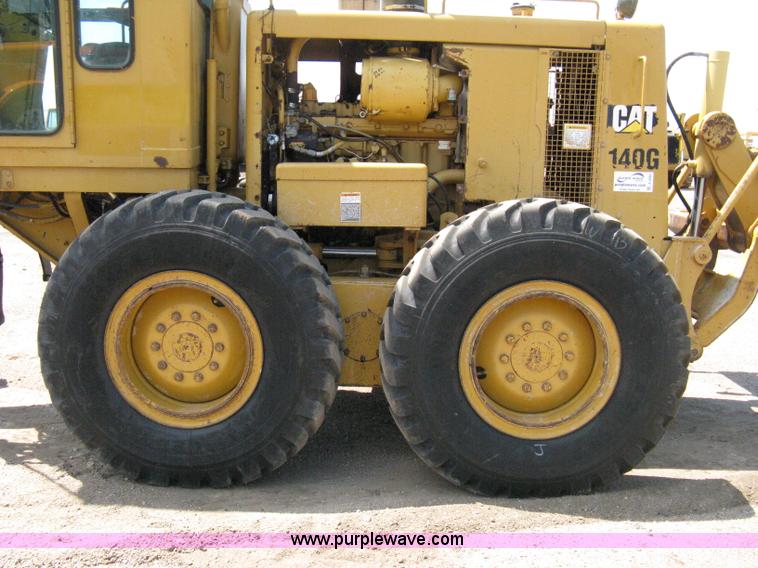 image for item A4262 1990 Caterpillar 140G motor grader