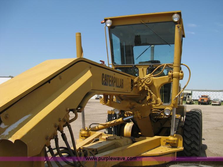 image for item A4262 1990 Caterpillar 140G motor grader