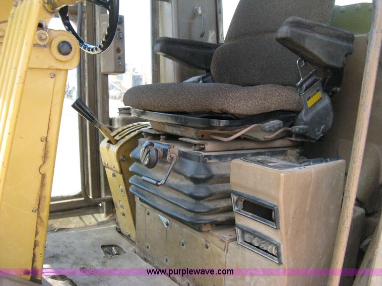 image for item A4262 1990 Caterpillar 140G motor grader