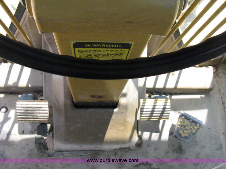image for item A4262 1990 Caterpillar 140G motor grader