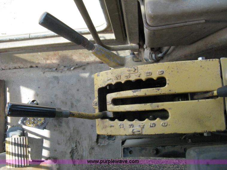 image for item A4262 1990 Caterpillar 140G motor grader