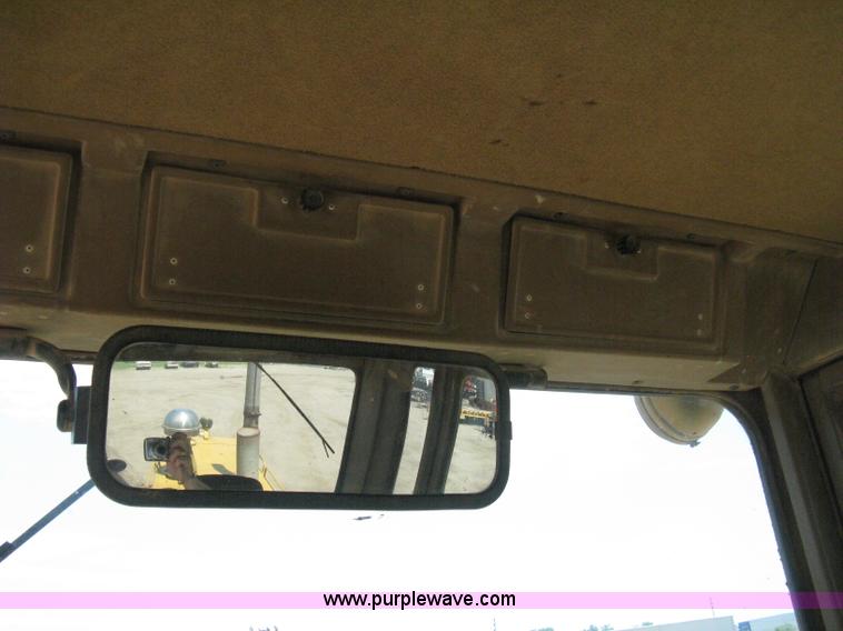 image for item A4262 1990 Caterpillar 140G motor grader