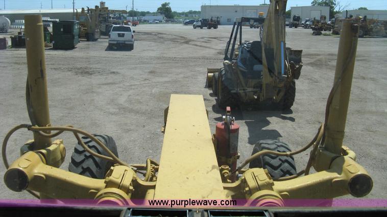 image for item A4262 1990 Caterpillar 140G motor grader