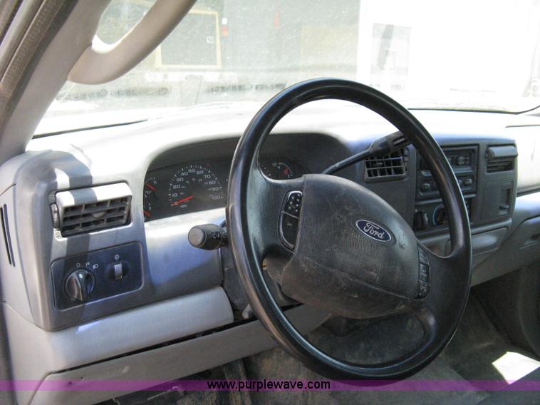 image for item A4263 2004 Ford F350 Super Duty XL crew cab pickup truck