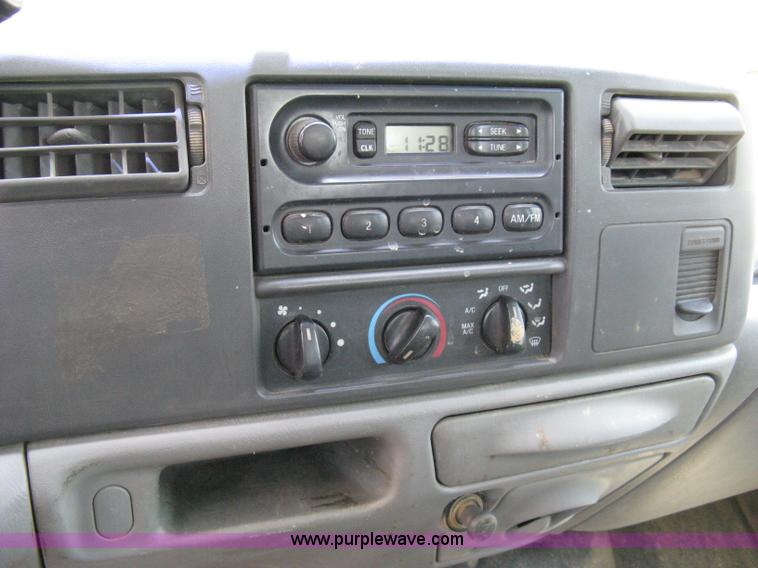 image for item A4263 2004 Ford F350 Super Duty XL crew cab pickup truck