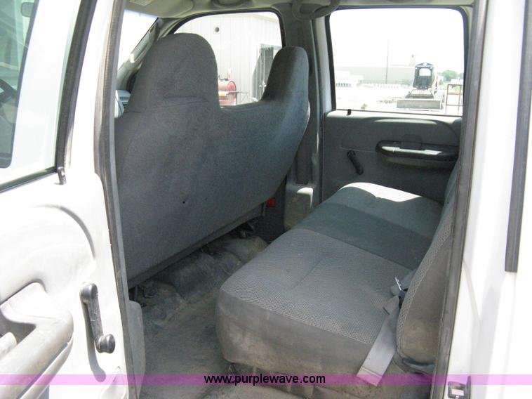 image for item A4263 2004 Ford F350 Super Duty XL crew cab pickup truck