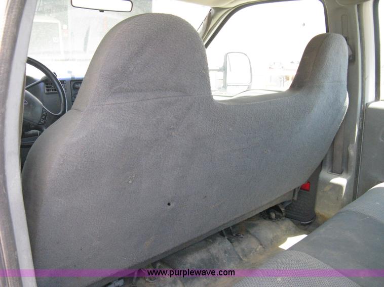 image for item A4263 2004 Ford F350 Super Duty XL crew cab pickup truck