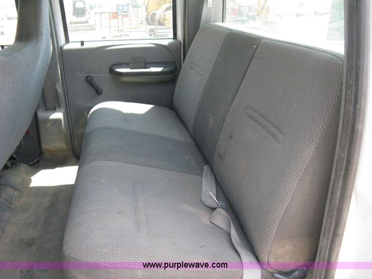 image for item A4263 2004 Ford F350 Super Duty XL crew cab pickup truck