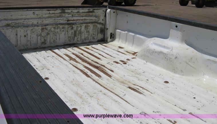 image for item A4263 2004 Ford F350 Super Duty XL crew cab pickup truck