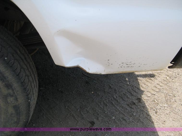 image for item A4263 2004 Ford F350 Super Duty XL crew cab pickup truck