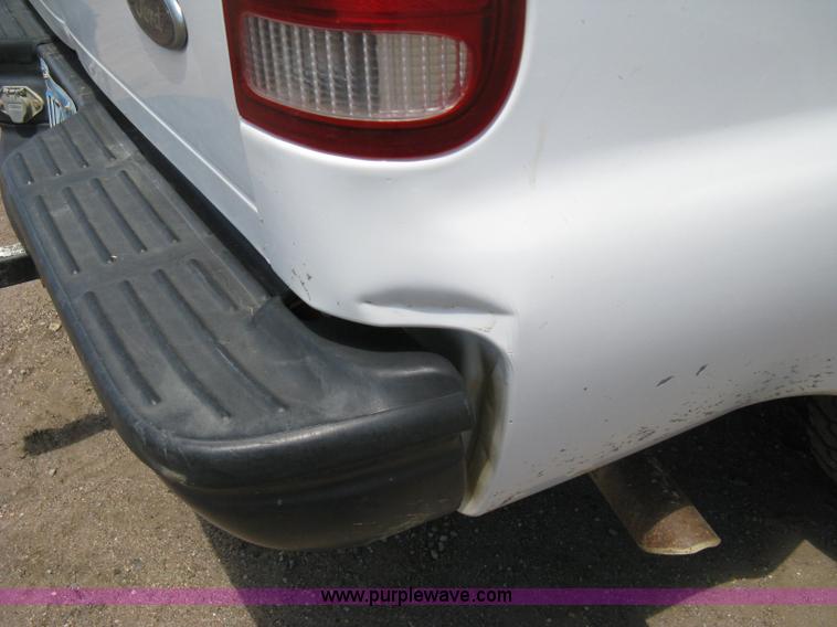 image for item A4263 2004 Ford F350 Super Duty XL crew cab pickup truck