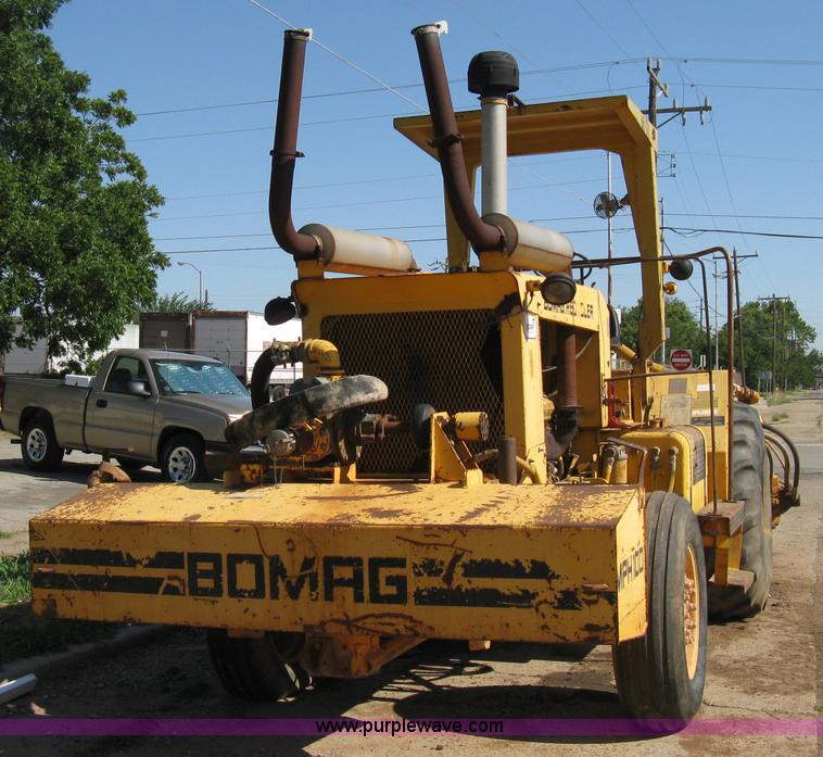 image for item A4271 1984 Bomag MPH 100R recycler