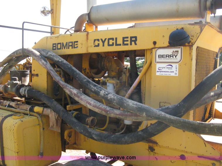 image for item A4271 1984 Bomag MPH 100R recycler