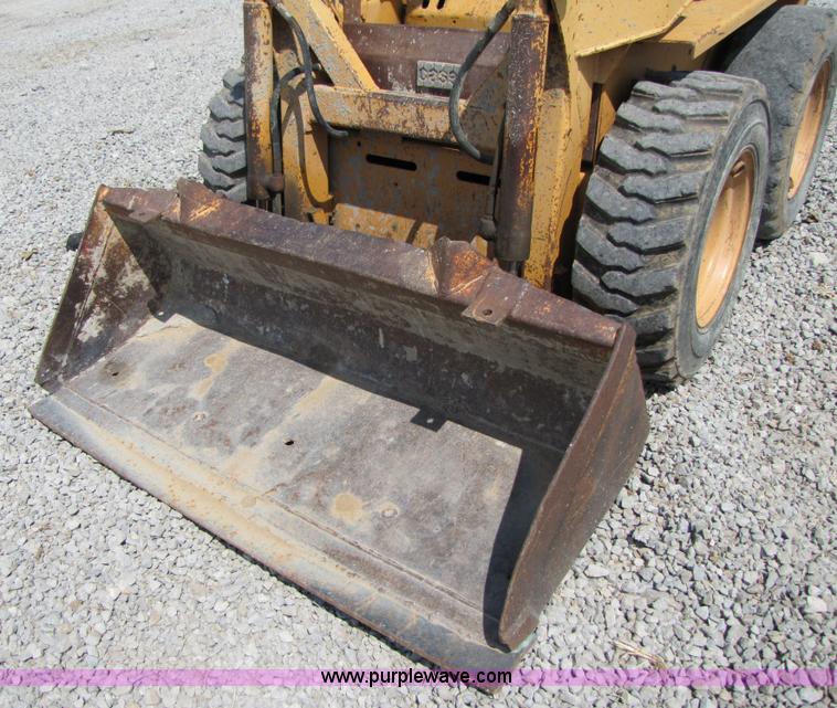 image for item A4684 1984 Case 1835B skid steer loader