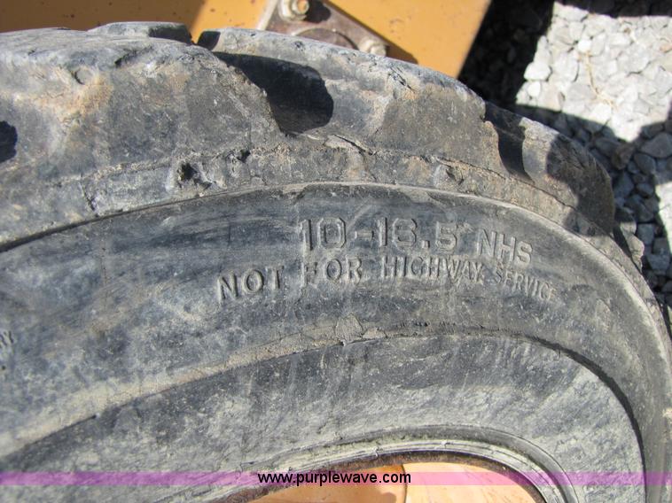 image for item A4684 1984 Case 1835B skid steer loader