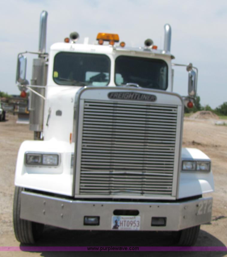 image for item A4685 1987 Freightliner FLC-64T semi truck