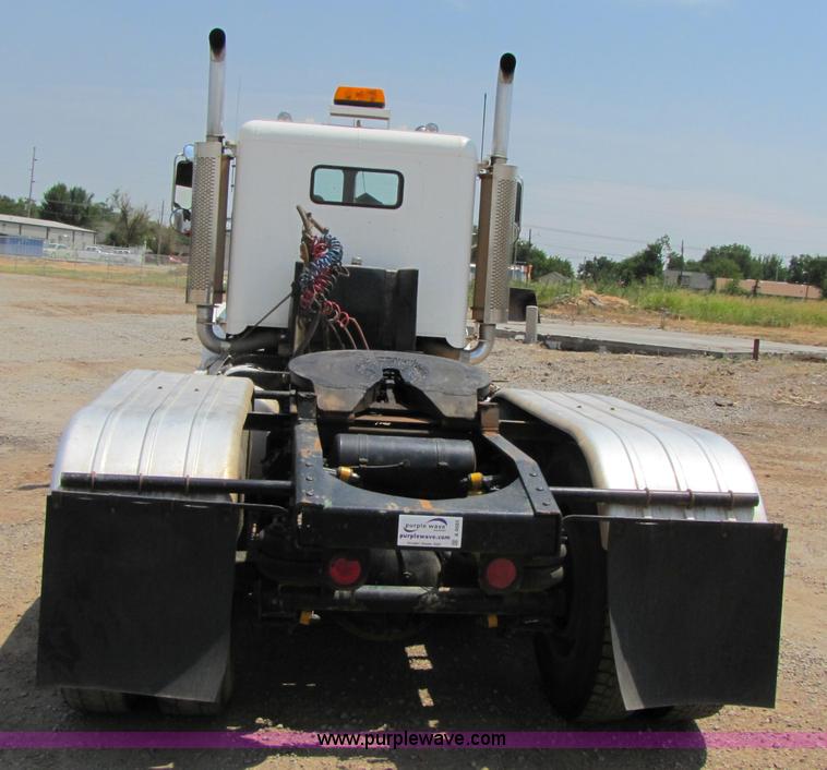 image for item A4685 1987 Freightliner FLC-64T semi truck